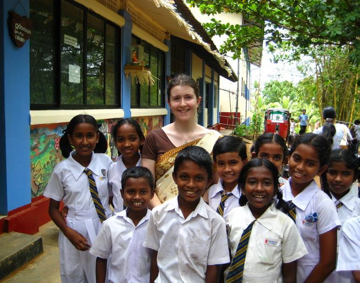 english teaching volunteer